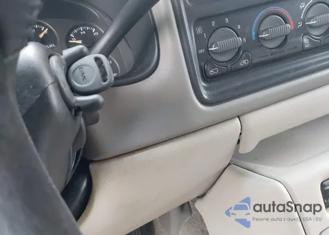 2001 GMC Yukon Xl K1500 из США, поврежденный, VIN 3GKFK16T01G201328